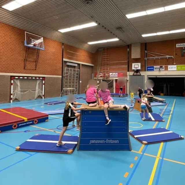 🎈🥳 𝓑𝓮𝔀𝓮𝓮𝓰𝓯𝓮𝓮𝓼𝓽𝓳𝓮 🥳🎈

Zelf je feestje samenstellen en spellen doen die jij leuk vindt? Dat kan bij ons beweegfeestje 😎 Voetballen ⚽, hockey🏑, mini golf ⛳, het James Bond Spel🕵️ of Zwerkbal🧹? Het kan allemaal. 

Voor dit feestje is er gekozen voor de vloer is lava🔥 en circus 🎪

Ga naar onze website en doe een aanvraag! 🔗 ga naar de link in bio 🔗

#Beweeegfeestje #Kinderfeestje #KiesJeEigenFeestje #SportserviceGroep